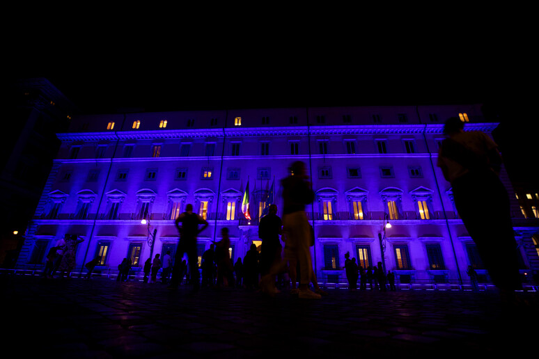 Palazzo Chigi si illumina di blu per il World Wish Day